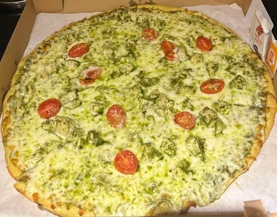 14'' Chicken Pesto Pizza.