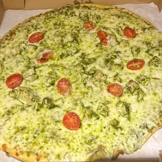 14'' Chicken Pesto Pizza