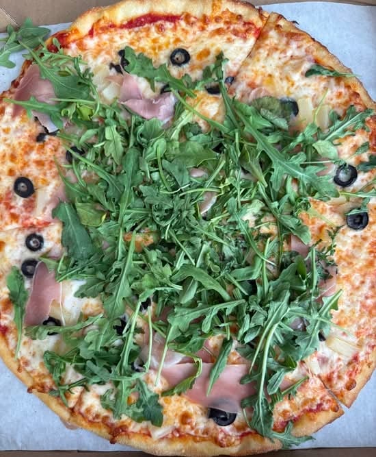 16" Large Prosciutto Arugula Pizza.